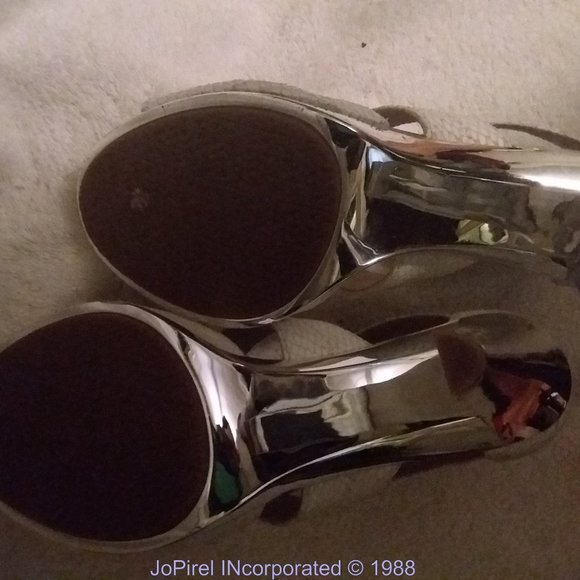 Michael Kors Snakeskin Designed 3 Strap Ankle 4 in Heel - Picture 7 of 7